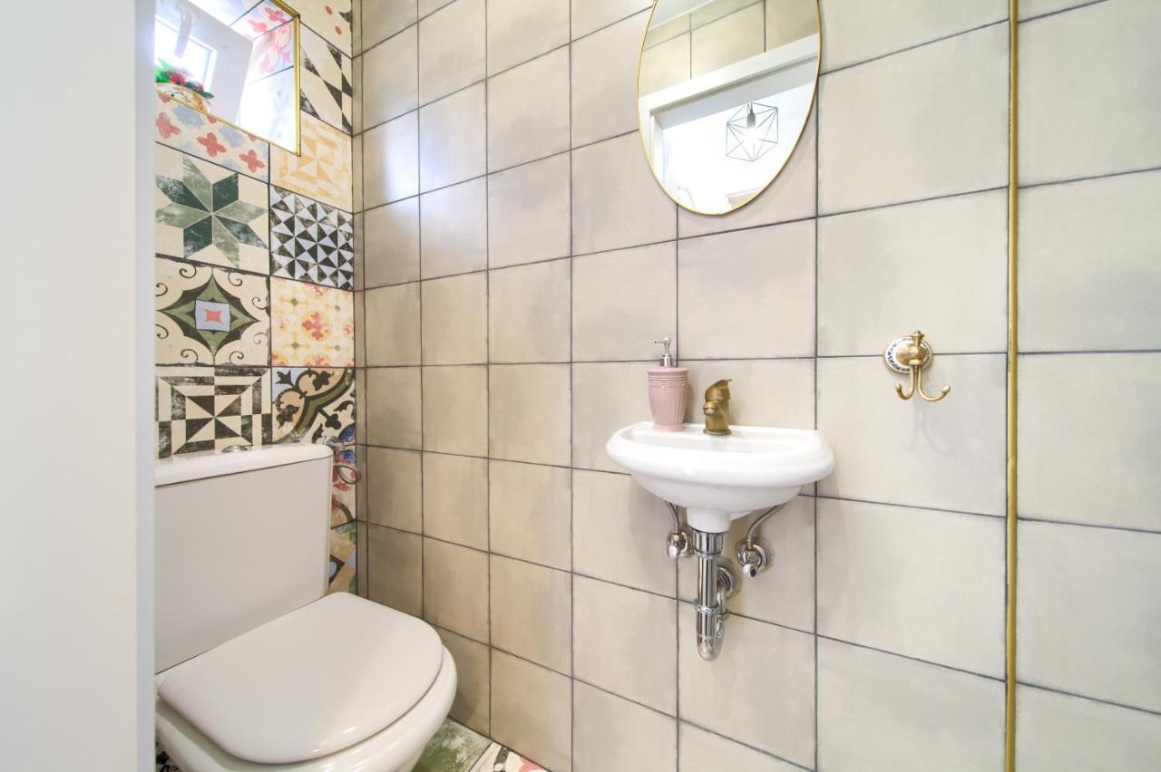 Retro Apartment Vrbnik Kültér fotó